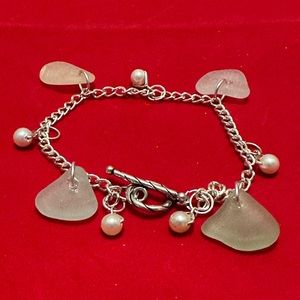🌈💕🌈🌼 LynneAnn’s Trinkets Genuine Sea Glass Bracelet  Accent Swarovski Pearls